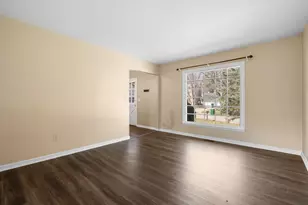 2431 Roanoke Dr, Ypsilanti, MI 48197 - Photo 9