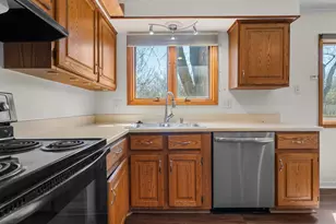 2431 Roanoke Dr, Ypsilanti, MI 48197 - Photo 17