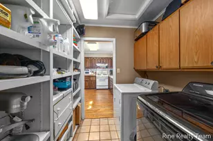 1555 Knapp St NE, Grand Rapids, MI 49505 - Photo 23