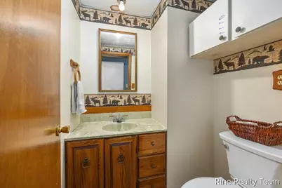 1555 Knapp Street NE, Grand Rapids, MI 49505 - Photo 9