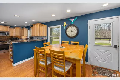 1555 Knapp Street NE, Grand Rapids, MI 49505 - Photo 7