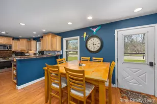 1555 Knapp St NE, Grand Rapids, MI 49505 - Photo 7