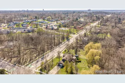 1555 Knapp Street NE, Grand Rapids, MI 49505 - Photo 39