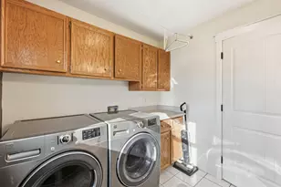 7459 Sleepy Hollow Dr, Hudsonville, MI 49426 - Photo 15