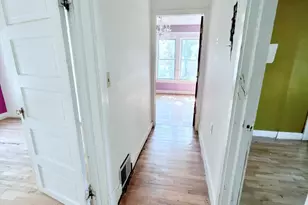 1128 Emerald Ave NE, Grand Rapids, MI 49503 - Photo 37
