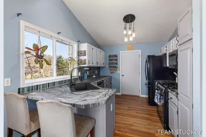 6336 Thornapple Valley Drive, Hastings, MI 49058 - Photo 9