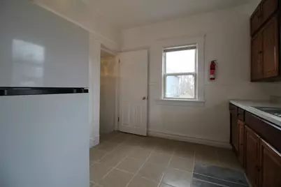 816 Stuart Avenue, Kalamazoo, MI 49007 - Photo 11