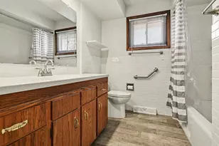 566 Kublick Dr, Benton Harbor, MI 49022 - Photo 11