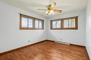 566 Kublick Dr, Benton Harbor, MI 49022 - Photo 15