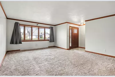 566 Kublick Drive, Benton Harbor, MI 49022 - Photo 5