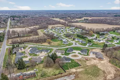 135 Lexington Pointe Drive #8, Niles, MI 49120 - Photo 13