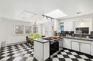 940 Leidich St, Lake Orion, MI 48362 - Photo 9