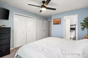 2317 Edington Dr SE, Grand Rapids, MI 49508 - Photo 17