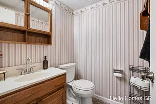 2317 Edington Dr SE, Grand Rapids, MI 49508 - Photo 31