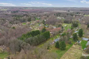 12390 Perry Rd, Battle Creek, MI 49015 - Photo 33