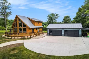 12349 N Sherman Lake Dr, Augusta, MI 49012 - Photo 3