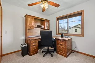 53126 Ridgeview Cir, Paw Paw, MI 49079 - Photo 21