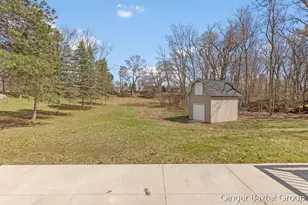 4372 Hunsberger Ave NE, Grand Rapids, MI 49525 - Photo 35