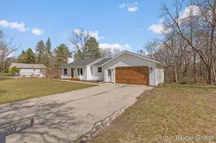 4372 Hunsberger Ave NE, Grand Rapids, MI 49525 - Photo 41