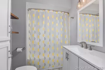 4372 Hunsberger Avenue NE, Grand Rapids, MI 49525 - Photo 17