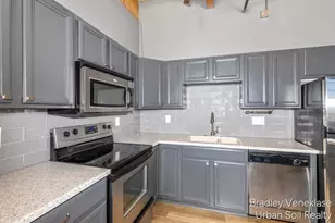 940 Monroe Ave NW, Grand Rapids, MI 49503 - Photo 5