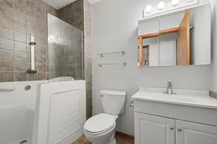 3171 Maple Villa Dr SE, Grand Rapids, MI 49508 - Photo 21