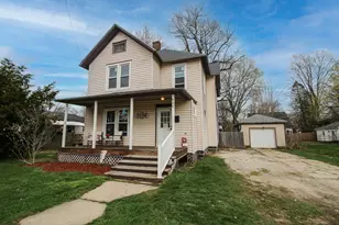421 East St, Three Rivers, MI 49093 - Photo 3