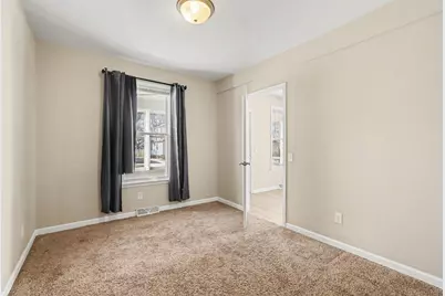 35 E 17th Street, Holland, MI 49423 - Photo 9