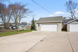 35 E 17th St, Holland, MI 49423 - Photo 23