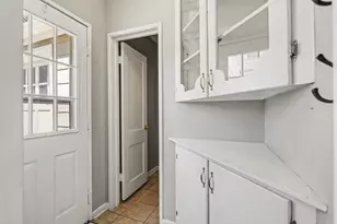 704 Whites Rd, Kalamazoo, MI 49008 - Photo 11