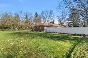 724 Columbia Ave, Holland, MI 49423 - Photo 5