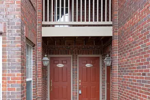 28471 Carlton Way Dr, Novi, MI 48377 - Photo 3