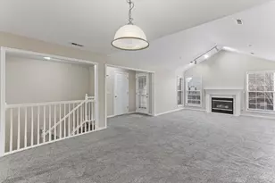 28471 Carlton Way Dr, Novi, MI 48377 - Photo 9