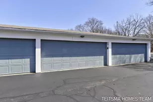 400 Lakeview Ct, Spring Lake, MI 49456 - Photo 51