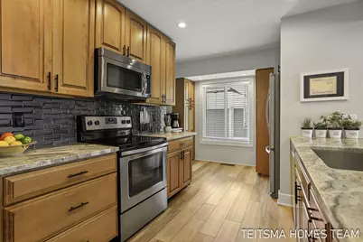 400 Lakeview Court #25D, Spring Lake, MI 49456 - Photo 15