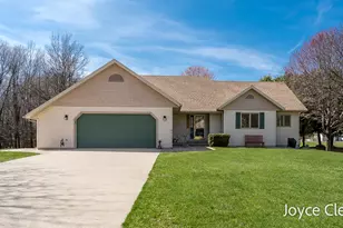 4596 Jack Pine Dr, Holland, MI 49423 - Photo 3