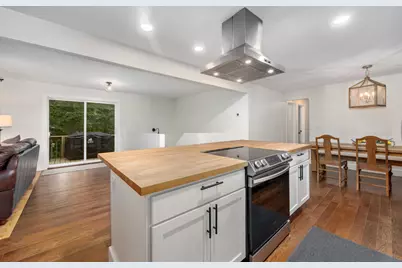 1059 Cumberland Avenue SE, Lowell, MI 49331 - Photo 7