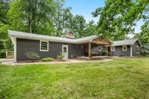 1059 Cumberland Ave SE, Lowell, MI 49331 - Photo 3