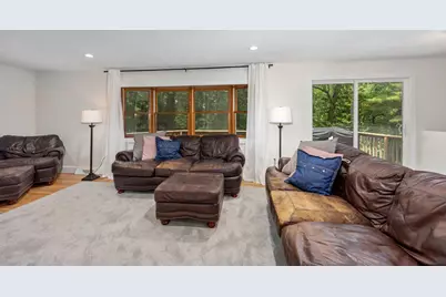 1059 Cumberland Avenue SE, Lowell, MI 49331 - Photo 5