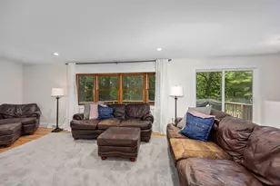 1059 Cumberland Ave SE, Lowell, MI 49331 - Photo 5
