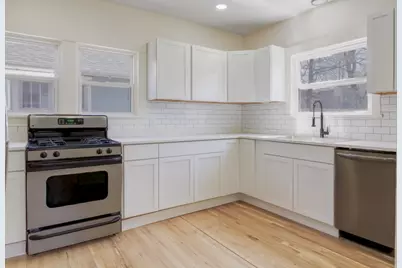 71 W Burnham Street W, Battle Creek, MI 49015 - Photo 11