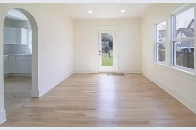 71 W Burnham Street W, Battle Creek, MI 49015 - Photo 9