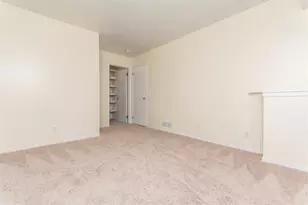 735 Clubhouse Dr, Ypsilanti, MI 48197 - Photo 11