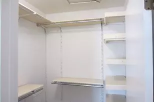 735 Clubhouse Dr, Ypsilanti, MI 48197 - Photo 9