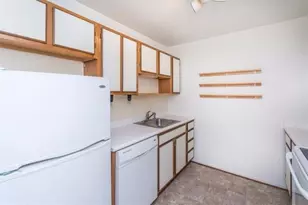 735 Clubhouse Dr, Ypsilanti, MI 48197 - Photo 3