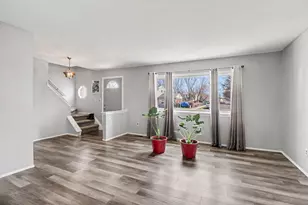 111 Central Ct, Garden City, MI 48135 - Photo 3