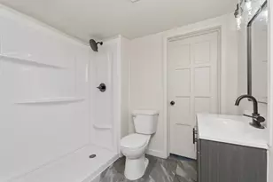 758 Pearl St, Benton Harbor, MI 49022 - Photo 15