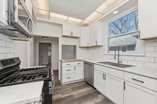 758 Pearl St, Benton Harbor, MI 49022 - Photo 11