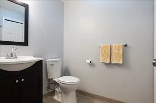 8302 N Warwick Ct, Ypsilanti, MI 48198 - Photo 35