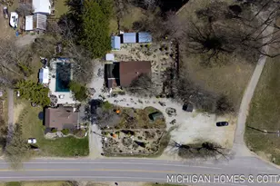 1661 68th St, Fennville, MI 49408 - Photo 7